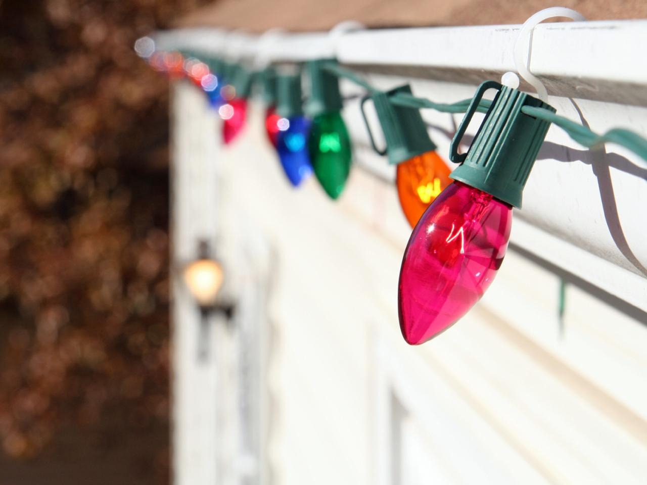 How to Hang Christmas Lights Like Professionals